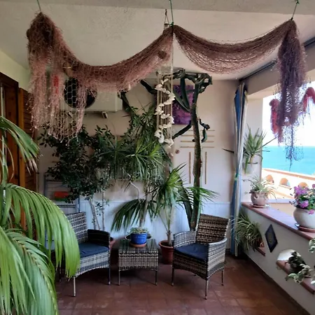דירה Iris House